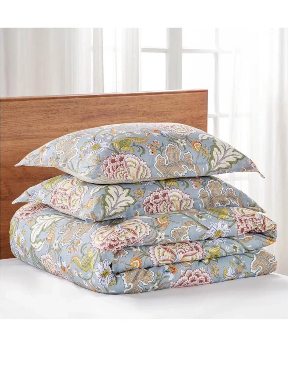 Levtex Home Angelica Reversible King/ Cal King Comforter Set (106x94in)